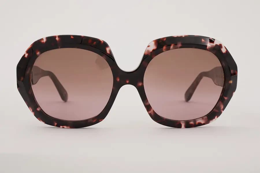 Product before simple clipping path editing