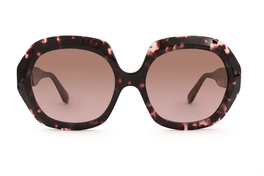 Product after simple clipping path editing