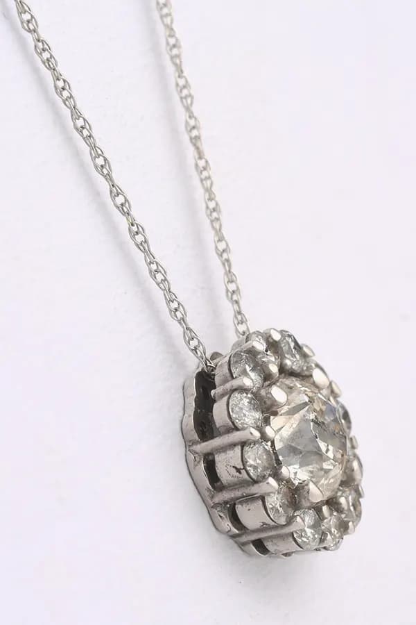 Jewelry product before professional retouching